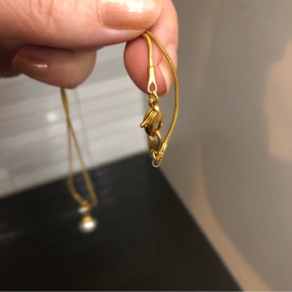 Women’s necklace and pearl / rhinestone pendant - Picture 4 of 5